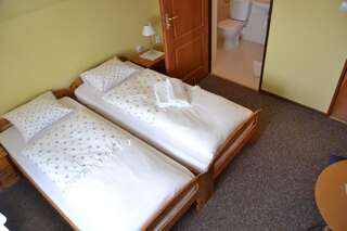 Проживание в семье Pensjonat Rondo Вжесня Двухместный номер с 1 кроватью или 2 отдельными кроватями-5